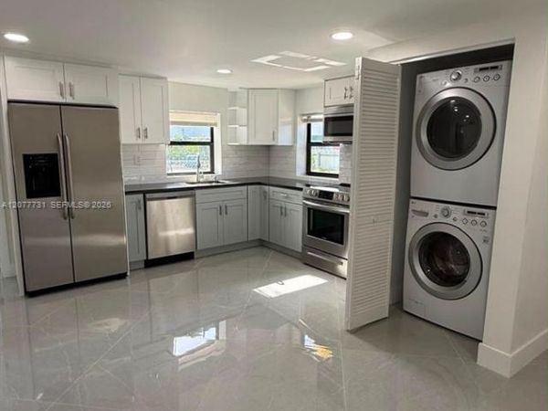 305 NE 58th Ter , Miami, FL 33137