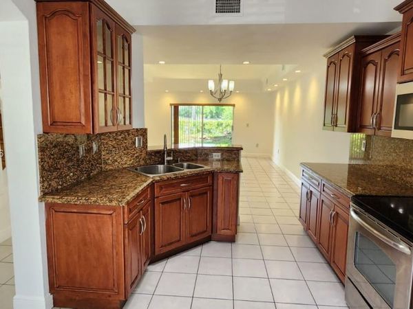 8960 W Flagler St , Unit 3, Miami, FL 33174