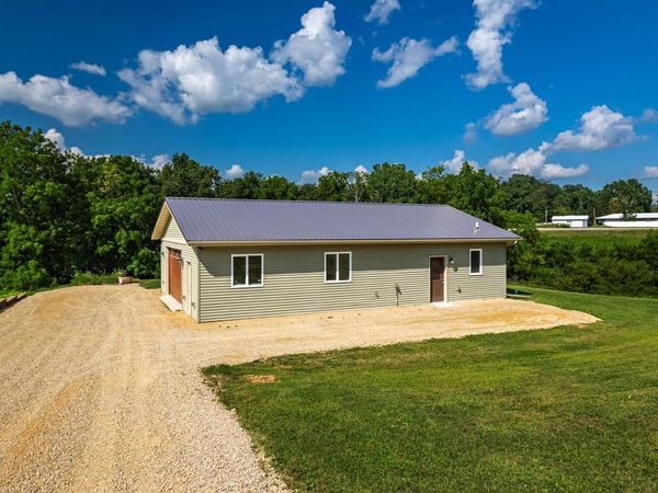 W3611 Cemetery LANE, La Crosse, WI 54601