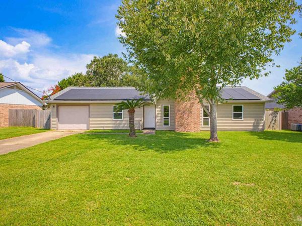 794 Ridge Rd, Pensacola, FL 32514