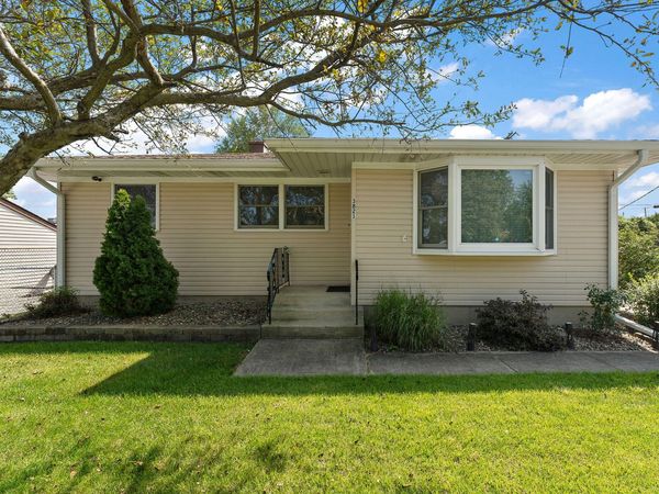 3821 W 80th Avenue, Merrillville, IN 46410