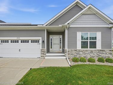 2838 Blue Sky Drive , Unit 42, Oceola Township, Mi 48843