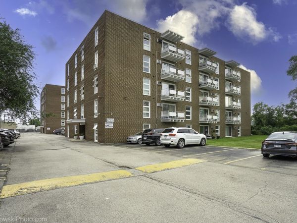 7227 W HIGGINS Avenue , Unit 503, Chicago, IL 60656