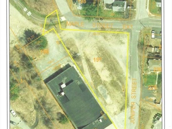 2 Juniper St, Winchendon, MA 01475