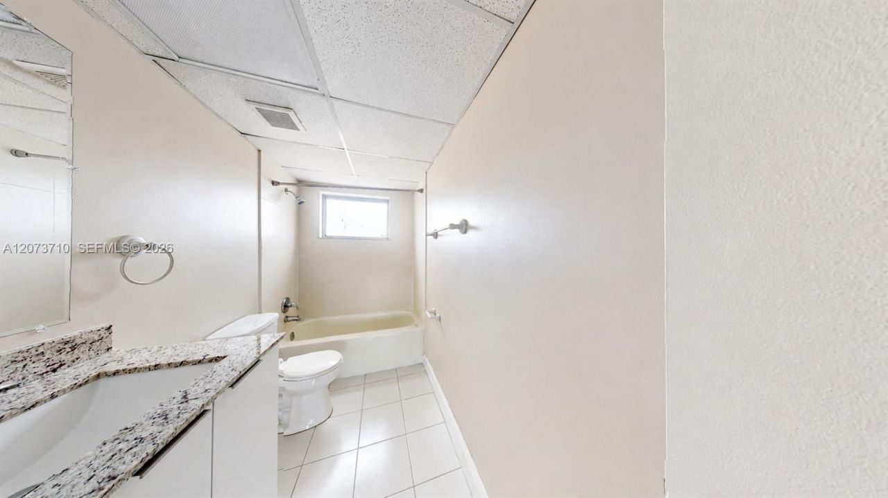 9363 Fontainebleau Blvd, Unit H205, Miami, FL 33172 Photo