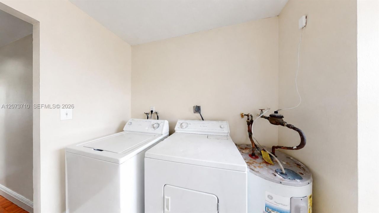 9363 Fontainebleau Blvd, Unit H205, Miami, FL 33172 Photo