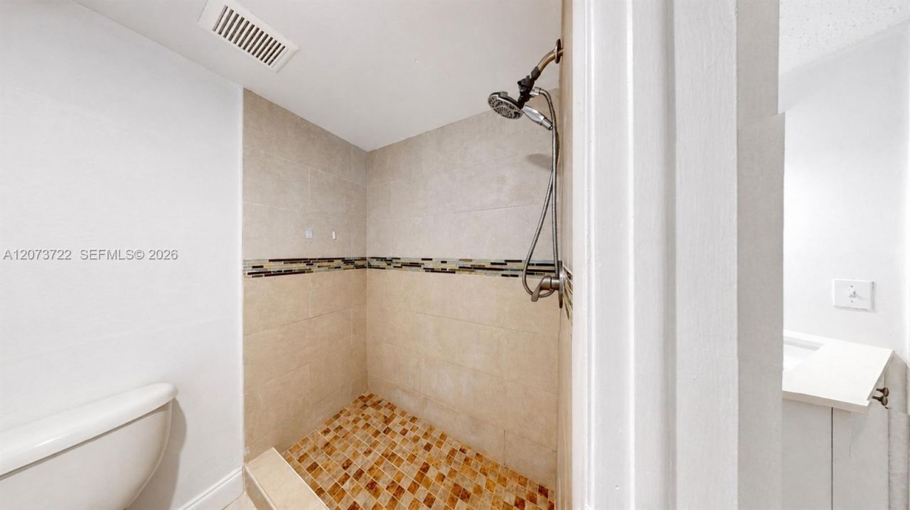 8275 SW 152nd Ave, Unit D-209, Miami, FL 33193 Photo
