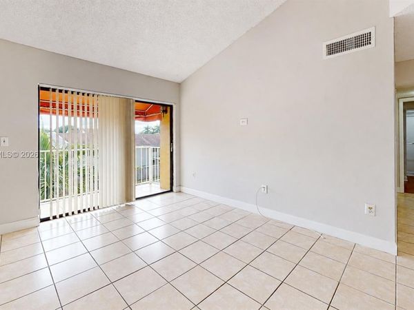 15600 SW 80th St , Unit L-304, Miami, FL 33193