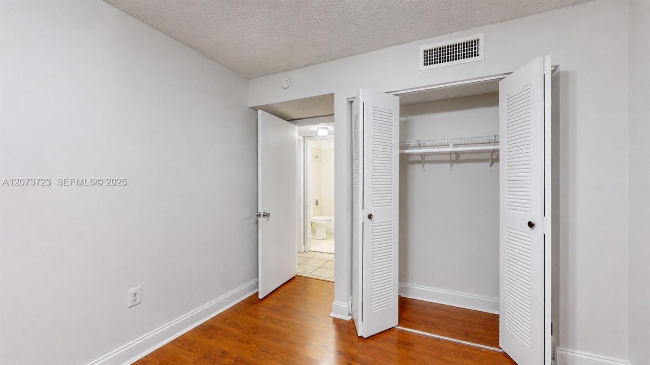 15600 SW 80th St , Unit L-304, Miami, FL 33193 Photo