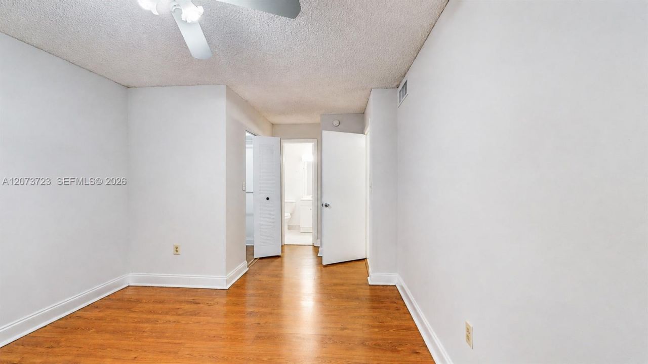 15600 SW 80th St , Unit L-304, Miami, FL 33193 Photo