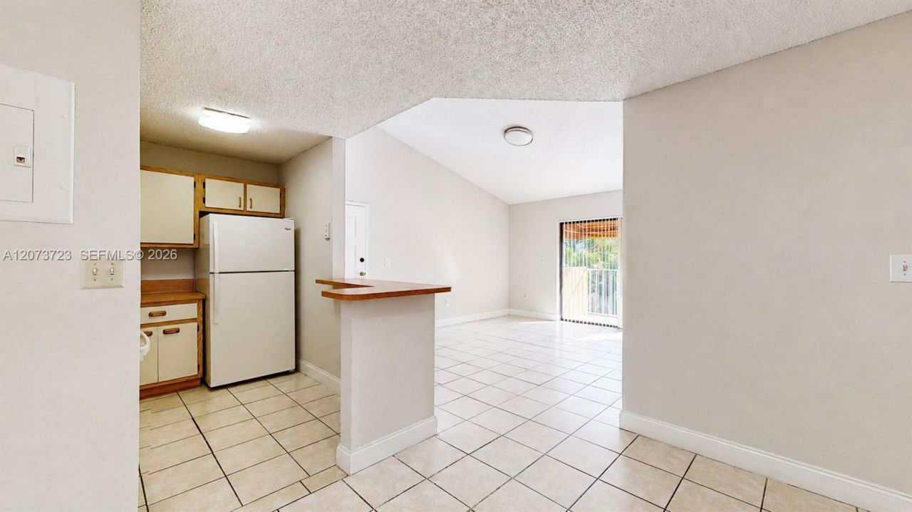 15600 SW 80th St , Unit L-304, Miami, FL 33193 Photo