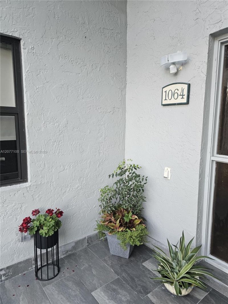 1064 NW 97th Ave , Unit 219, Pembroke Pines, FL 33024 Photo