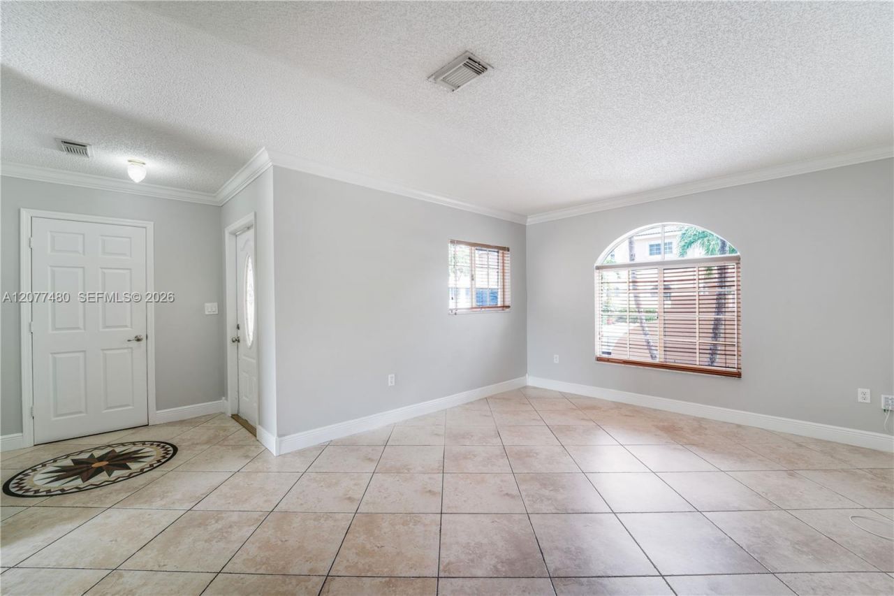 15354 SW 36th Ter, Miami, FL 33185 Photo