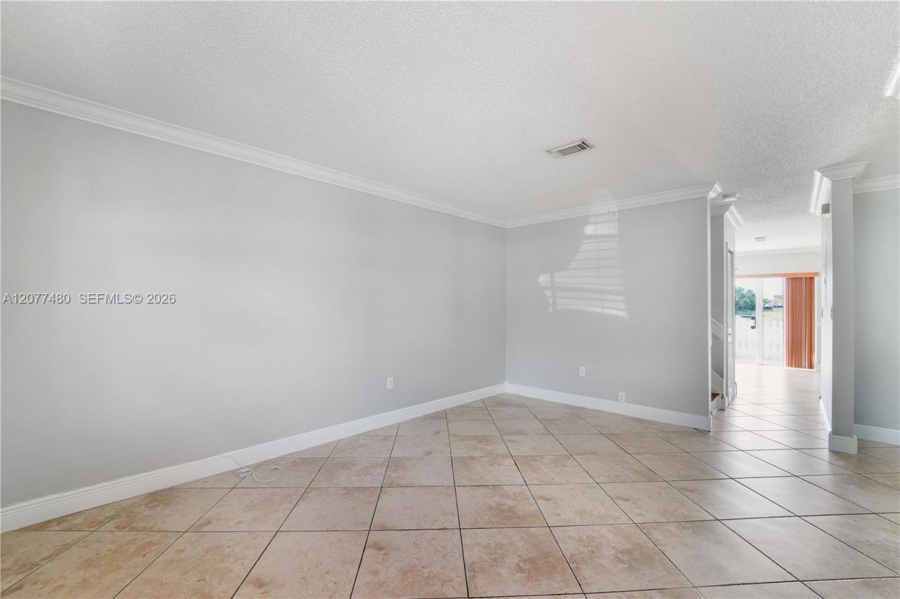 15354 SW 36th Ter, Miami, FL 33185 Photo