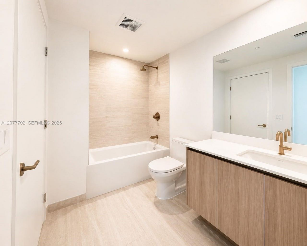 77 SE 5th St , Unit 1903, Miami, FL 33131 Photo