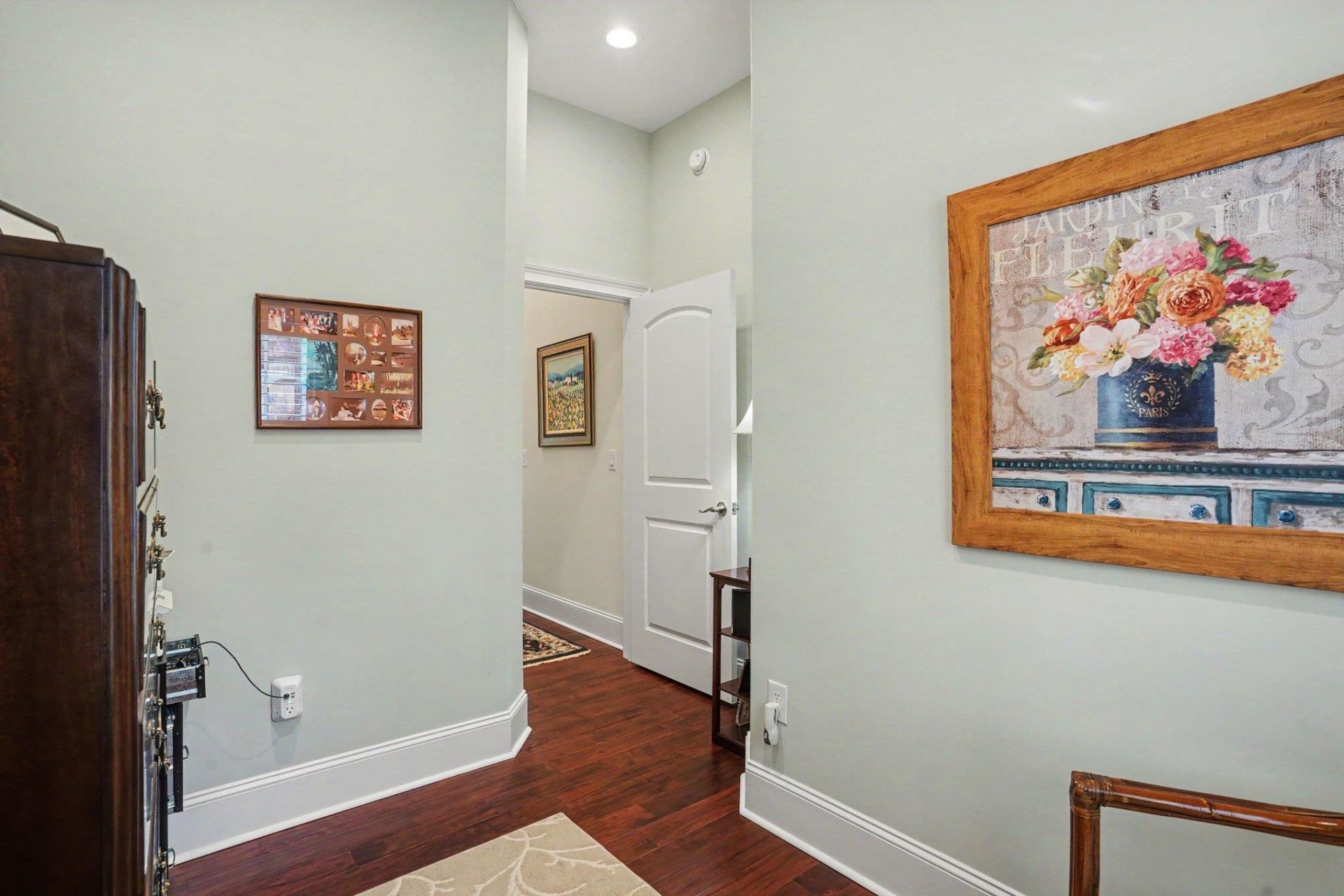 217 Waterfall Circle Photo 17