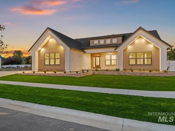196 N Timber Wolf Pl, Eagle, ID 83616