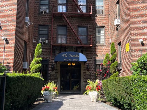 83-84 116 Street, Unit 1J, Richmond Hill, NY 11418