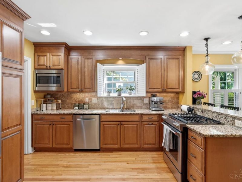 7050 Mt Vernon Avenue, Mariemont, OH 45227 Photo 11