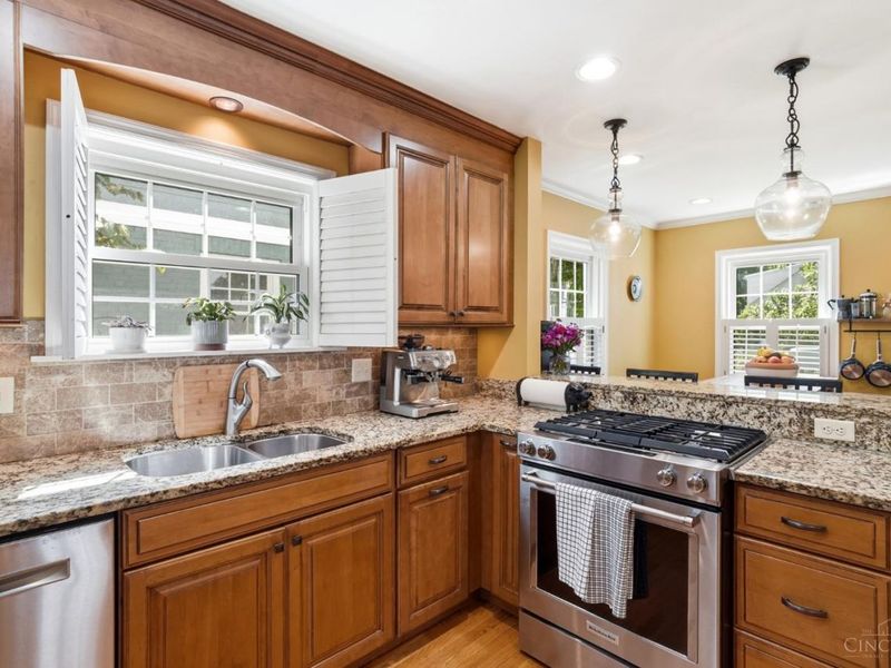 7050 Mt Vernon Avenue, Mariemont, OH 45227 Photo 15