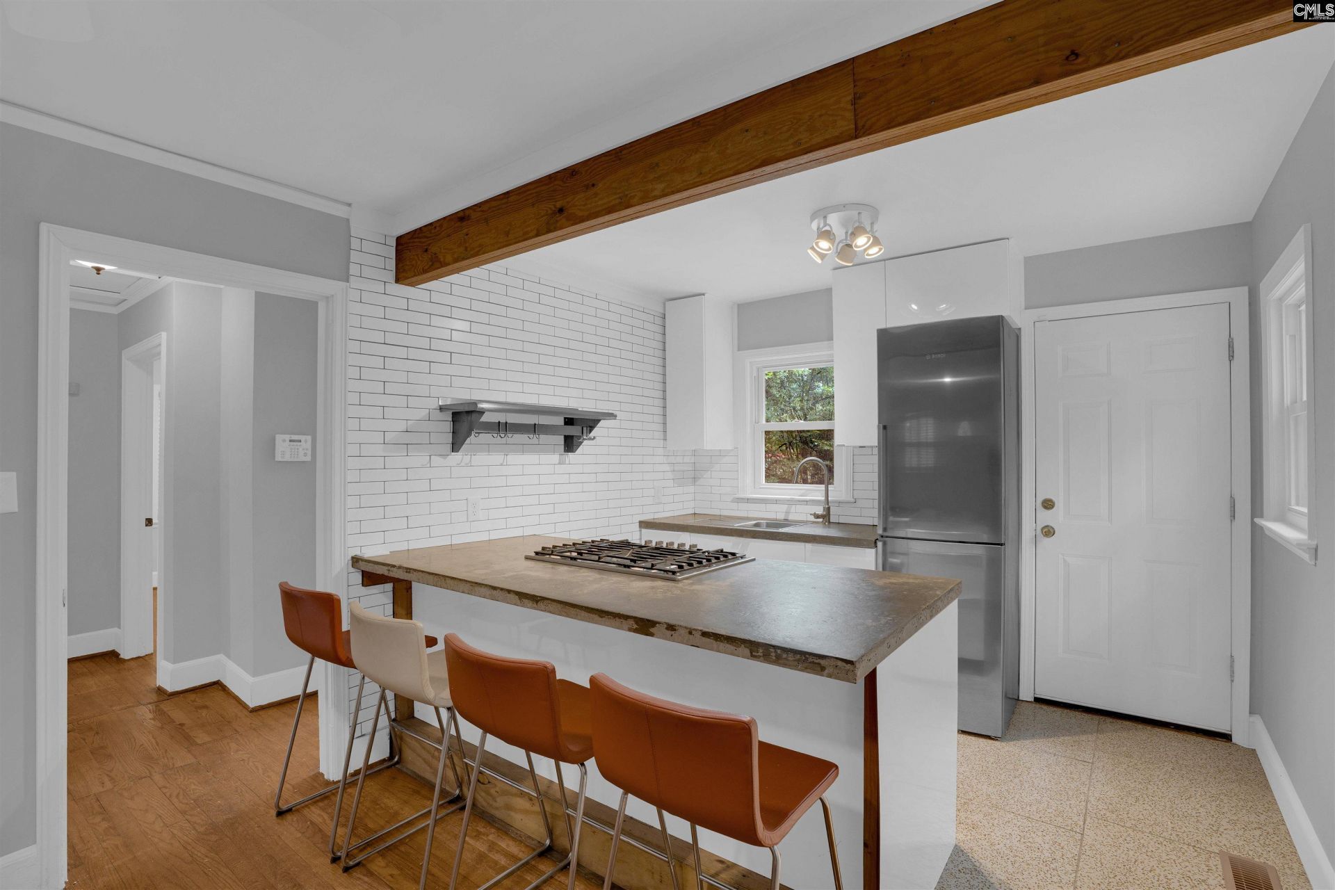 3844 Wilmot Avenue  Photo 8