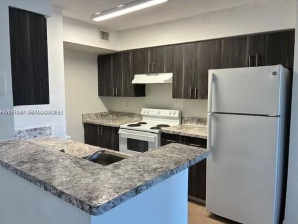 15221 SW 80th St , Unit 306, Miami, FL 33193