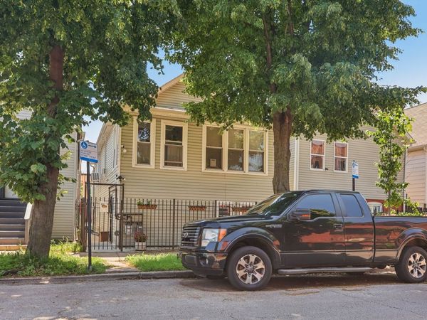 4425 W Carroll Avenue , Chicago, IL 60624