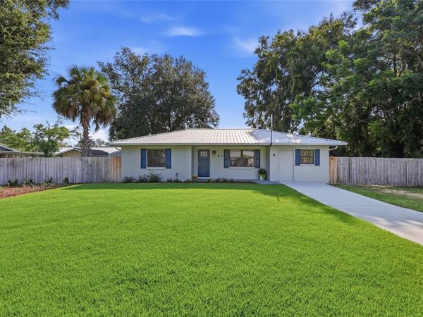 115 NE 5TH STREET , CHIEFLAND, FL 32626