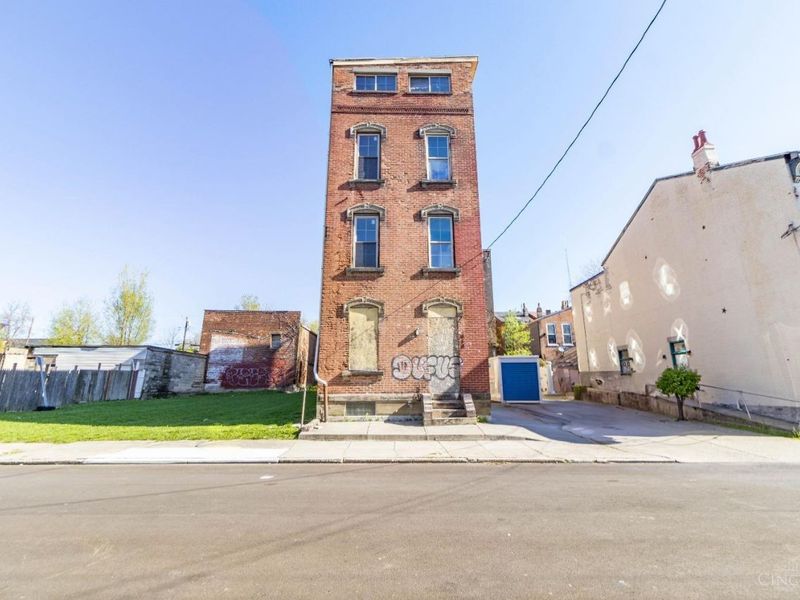 818 Livingston Street, Cincinnati, OH 45214 Photo 1
