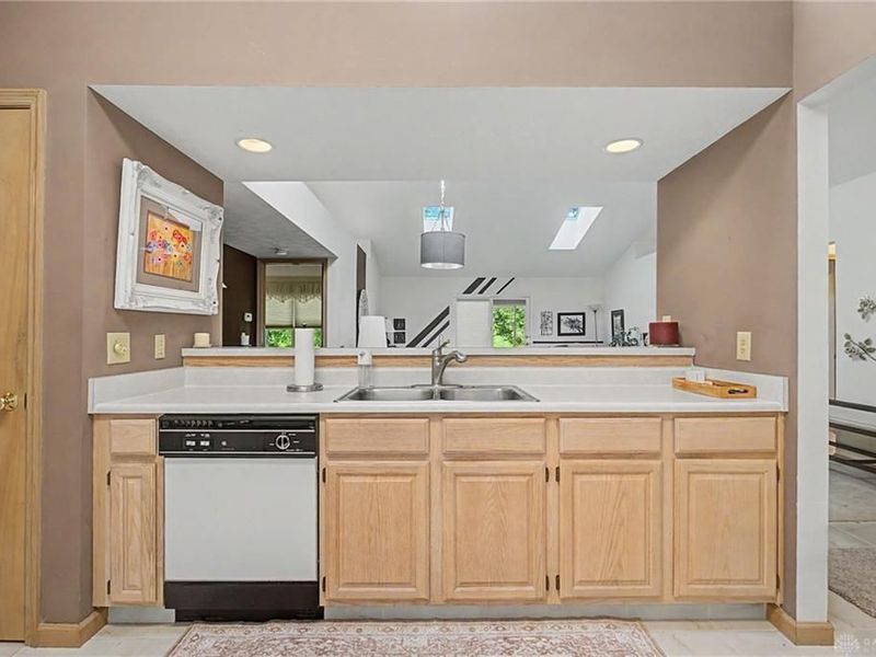 83 Pheasant Run Circle, Springboro, OH 45066 Photo 7