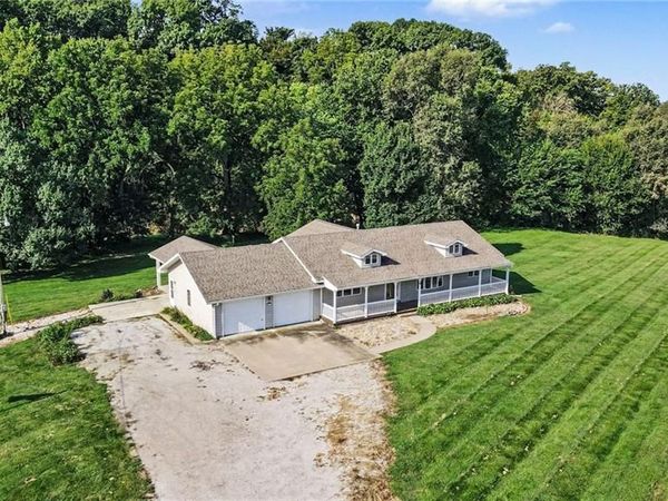 1039 225th Road, Troy, KS 66087