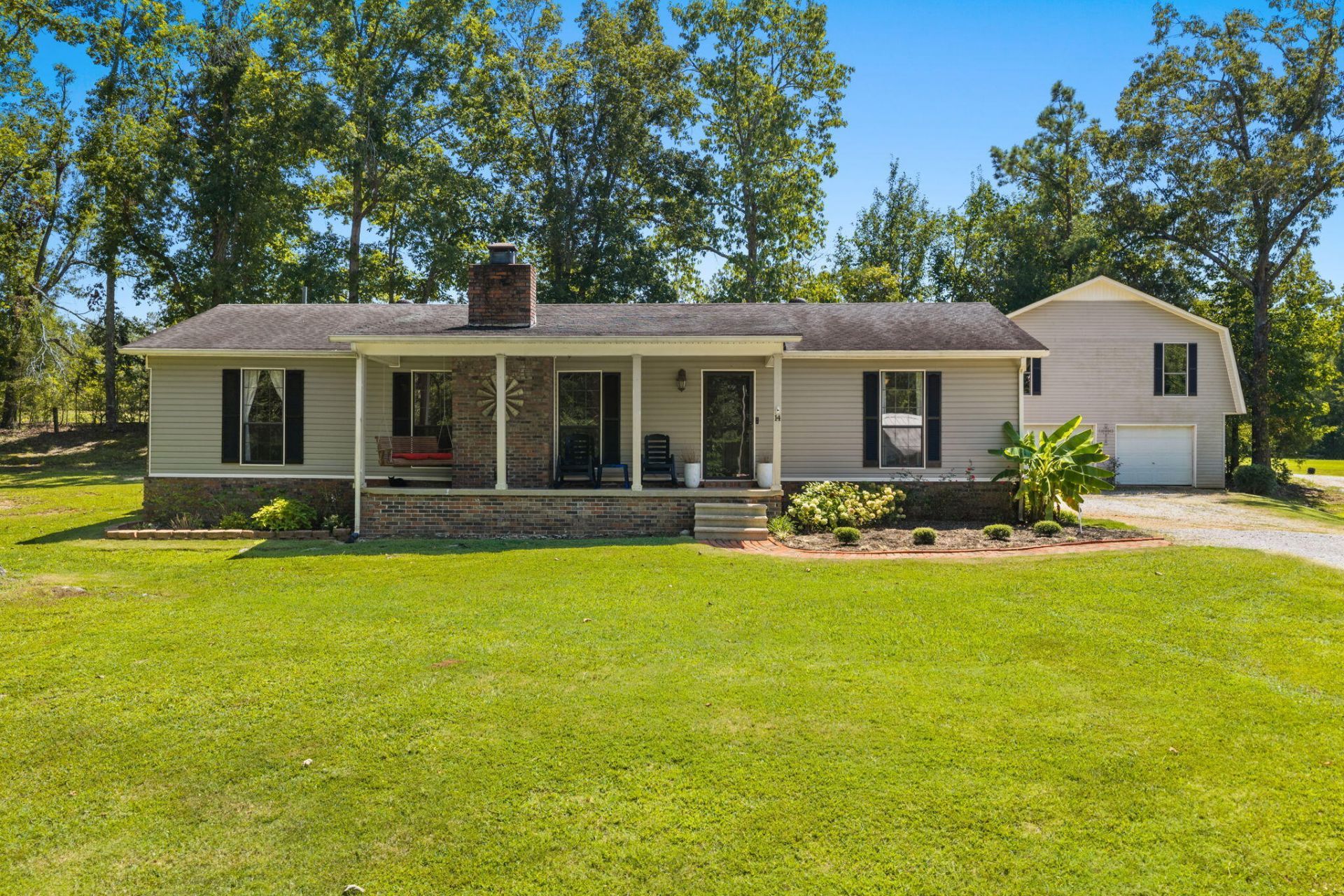 14 Shadywood Ln. Corinth, MS 38834