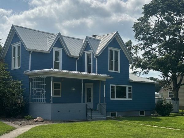 201 W Byron Street, Sidney, IL 61877
