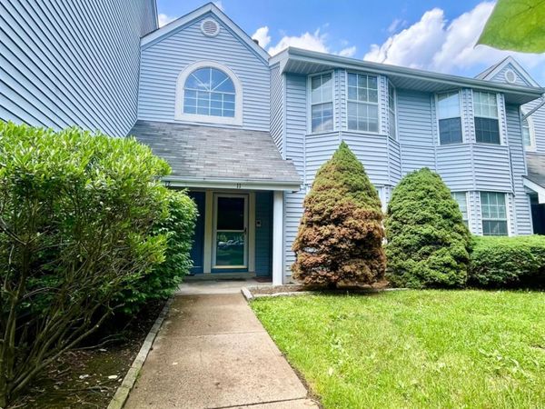 11 Tanglewood Court, Monmouth Junction, NJ 08852