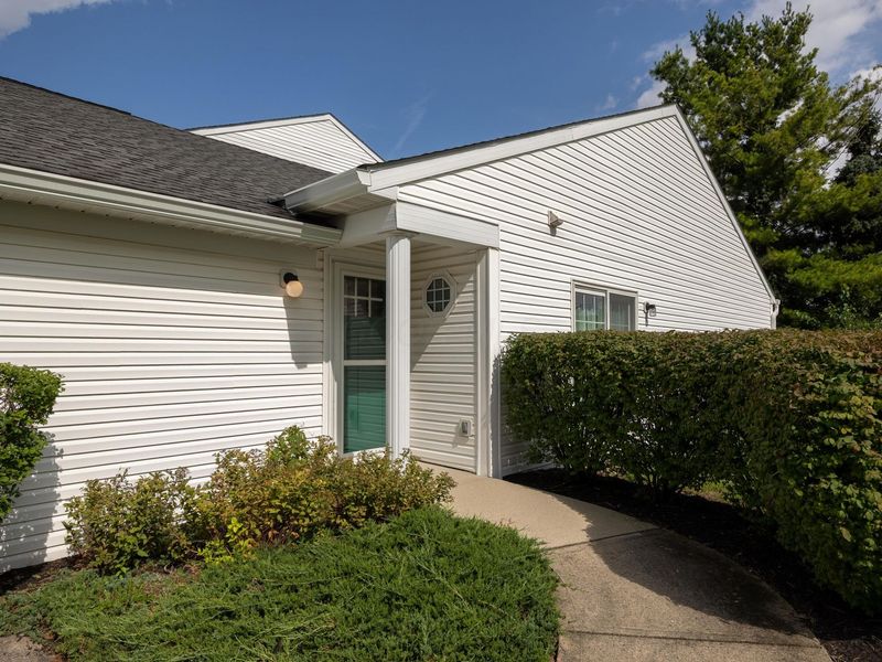 4667 Hobson Drive, Unit 11E, Columbus, OH 43228 Photo 10