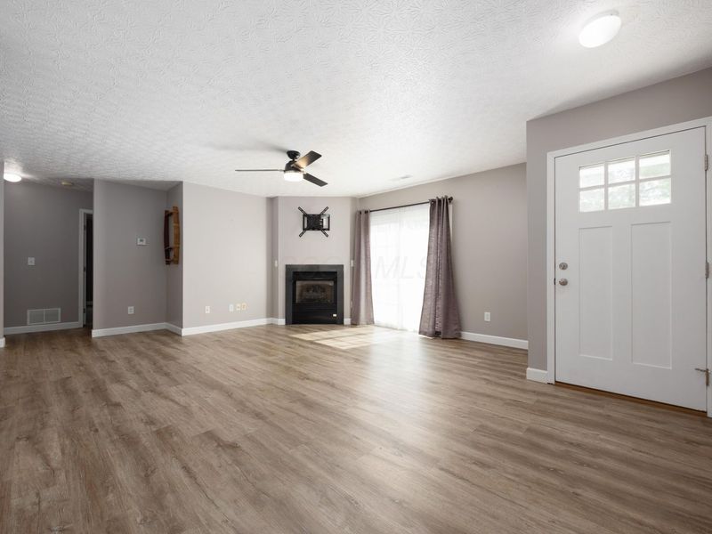 4667 Hobson Drive, Unit 11E, Columbus, OH 43228 Photo 12
