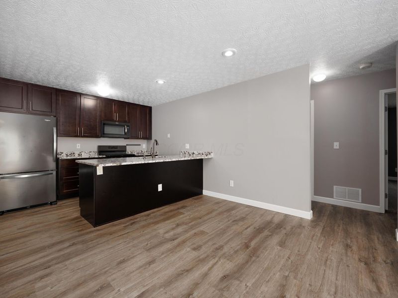 4667 Hobson Drive, Unit 11E, Columbus, OH 43228 Photo 15