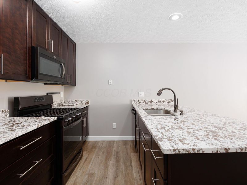 4667 Hobson Drive, Unit 11E, Columbus, OH 43228 Photo 20