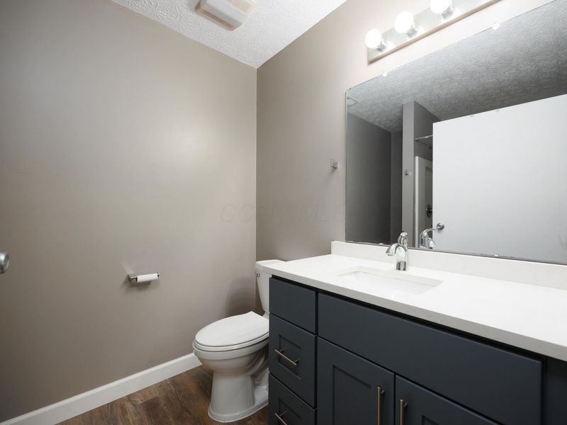 4667 Hobson Drive, Unit 11E, Columbus, OH 43228 Photo 27