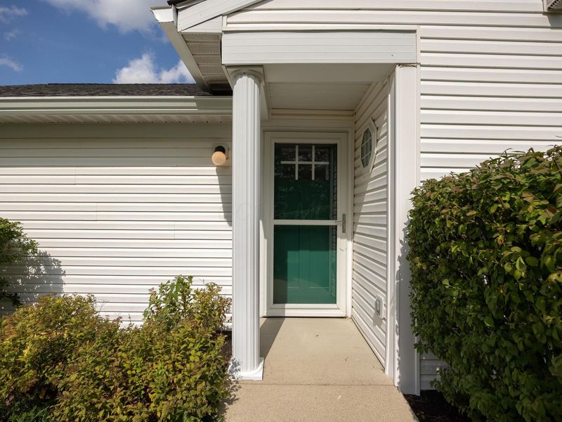 4667 Hobson Drive, Unit 11E, Columbus, OH 43228 Photo 3