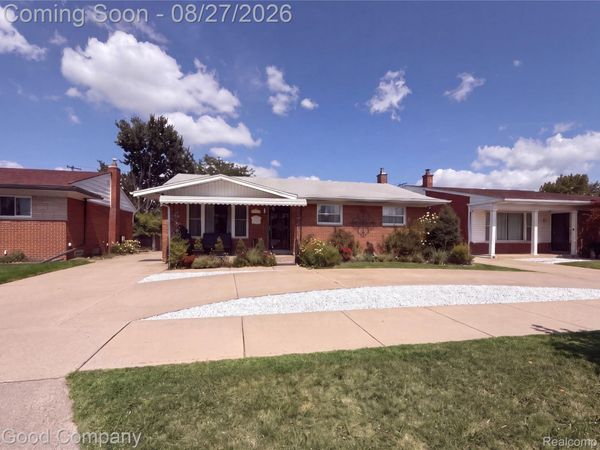 17941 E 13 Mile Road, Fraser, Mi 48026