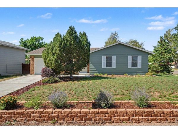 3233 S Holland Way, Lakewood, CO 80227