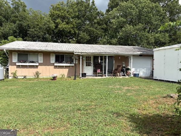 219 Robert E Lee Street, Fort Oglethorpe, GA 30742