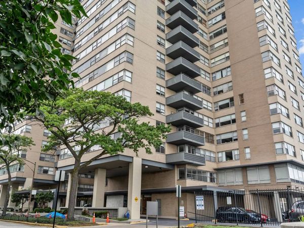 6301 N Sheridan Road, Unit 11N, Chicago, IL 60660