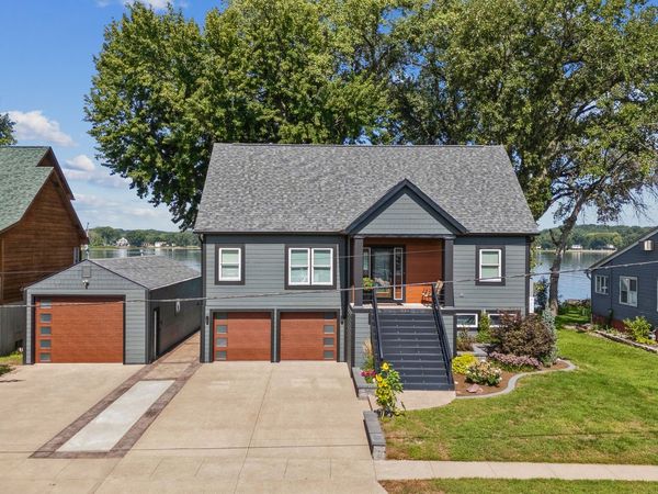 835 1st Avenue , Hampton, IL 61256