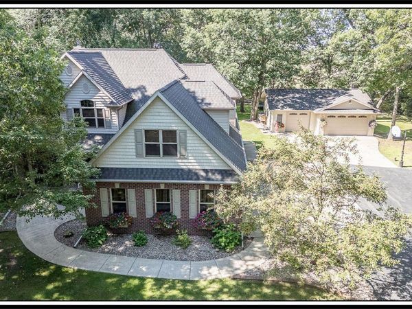 N3839 WOODFIELD LANE, New London, WI 54961