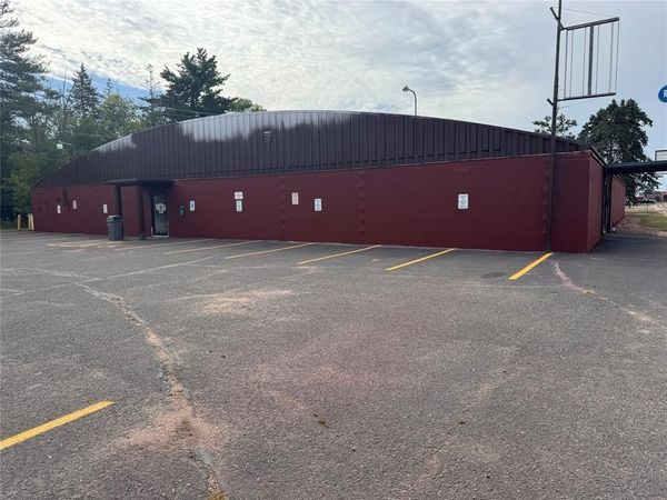 1621 S Main Street, Rice Lake, WI 54868