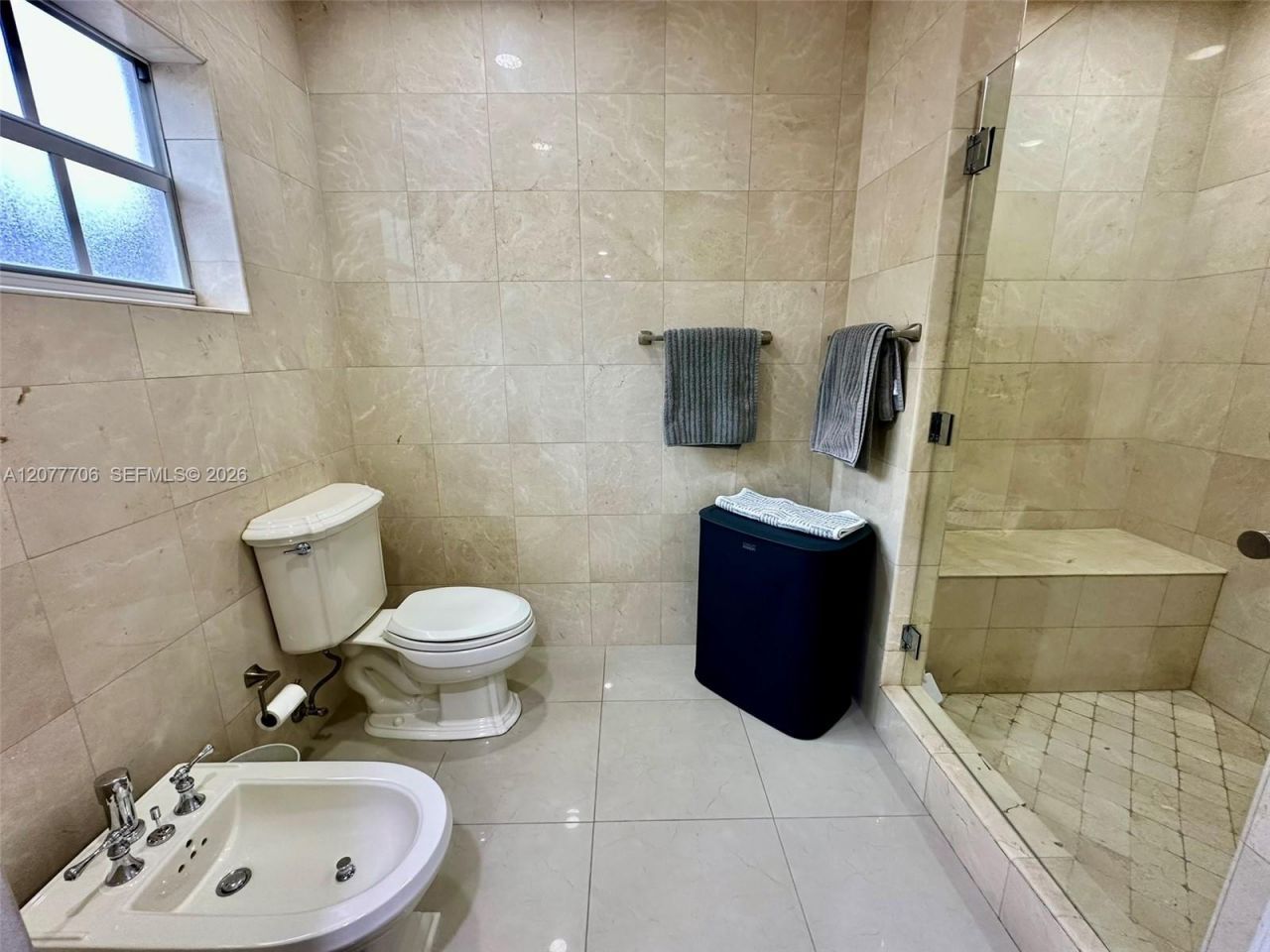 9021 NW 150th Ter, Miami Lakes, FL 33018 Photo