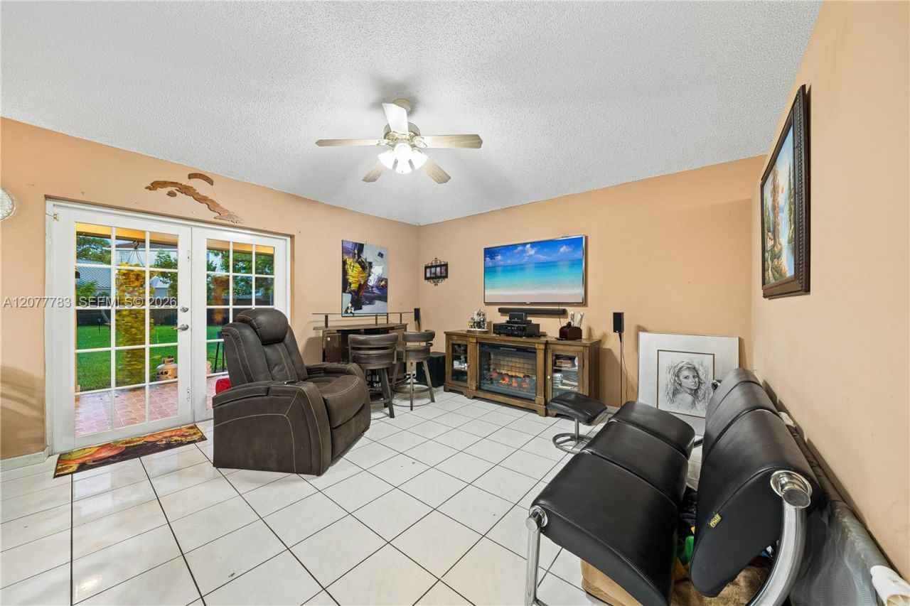 7920 SW 163rd Pl , Miami, FL 33193 Photo