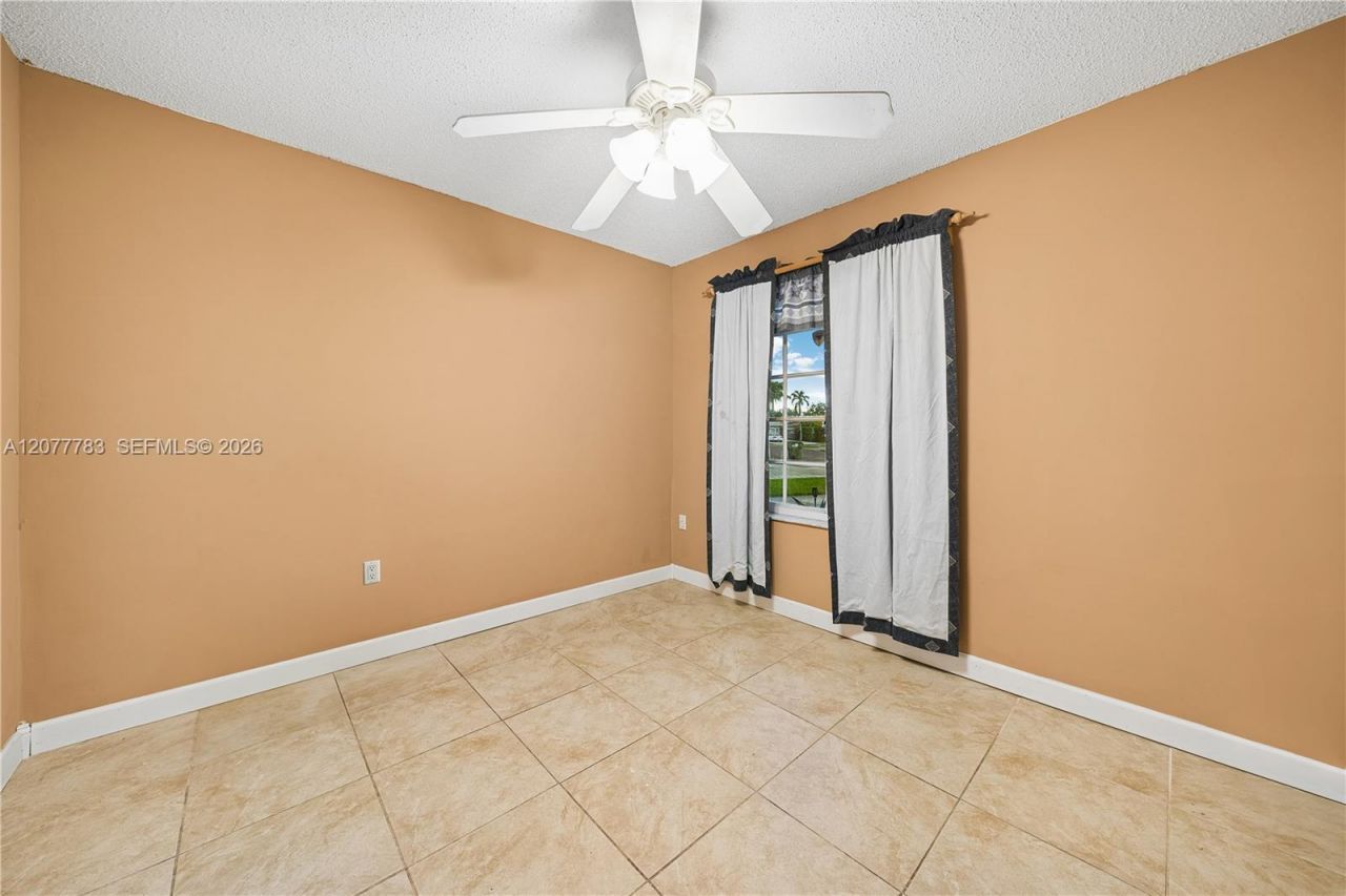7920 SW 163rd Pl , Miami, FL 33193 Photo